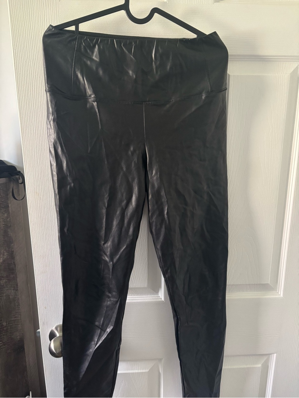 Aritzia Wilfred Free Black Faux Leather Leggings